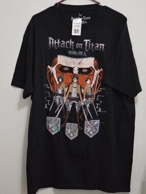 Attack On Titan Size XL Black Short Sleeve Graphic Tee
